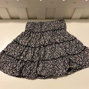 American Eagle floral skirt